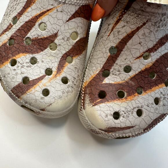 Crocs x Jurassic World Bone Dinosaur Clogs - Picture 2 of 5